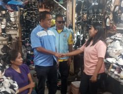 Calon Gubernur  NTT Melki Laka Lena Blusukan ke Pasar Senggol Kampung Solor