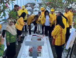 DPD I Golkar NTT  Tabur Bunga di TMP, Kenang Jasa Para Pendahulu dalam Peringatan HUT Ke-61