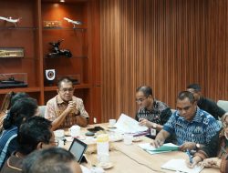 Bukan Diskusi Bawah Meja   Harus Terbuka untuk Publik” Melki Laka Lena Dialog   dengan  PPPK Se – NTT