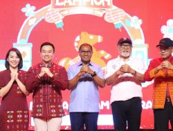 Wagub Johni Asadoma Hadiri Penutupan Kupang Lampion Food Street Market
