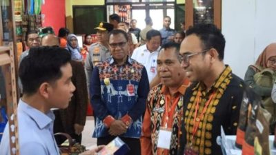 Perkuat Ekosistem Ekonomi Gubernur dan Wagub NTT Dampingi Wapres Gibran Tinjau NTT Mart di Kupang