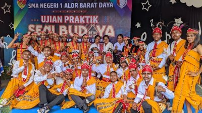 Gelar Ujian Praktek Seni Budaya, Aneka Pangan Lokal  Delila Kewangko” Asa  Kewirausahaan  Siswa