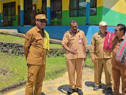 Rencan Bangun Asrama ,Wakil Gubernur NTT Johni Asadoma Tinjau  SMK Negeri Kokar