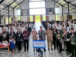BRI Peduli Salurkan Beasiswa Pendidikan bagi 59 Mahasiswa UNIKA Weetebula