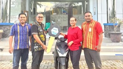 Genjot Ekonomi Lokal   Sumba   Bank NTT Beri  Kredit Kendaraan Bermotor untuk  UMKM