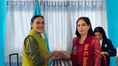 Adrian Lopo” Ajak  Para Pegawai ikut   Kelas Ekstensi di AKUB Effata Kupang