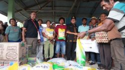 Pastikan Bantuan Menjangkau ke Warga Terdamak Gubernur Antar Langsung ke Tiga Titik di Riung