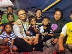 Wakil Ketua TP PPK Vera Sirait Asadoma Serahkan Langsung Bantuan di  Tiga  Kabupaten Terdampak
