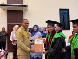 Wagub Johni Asadoma  Minta 67 Sarjana STKIP Alor, Ciptakan Peluang dan Lapangan Kerja