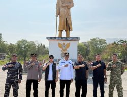Wakil Gubernur  Johni Tinjau Pos Imigrasi Maritaing perkuat pelayanan  dan Serap Aspirasi Warga