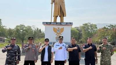 Wakil Gubernur  Johni Tinjau Pos Imigrasi Maritaing perkuat pelayanan  dan Serap Aspirasi Warga